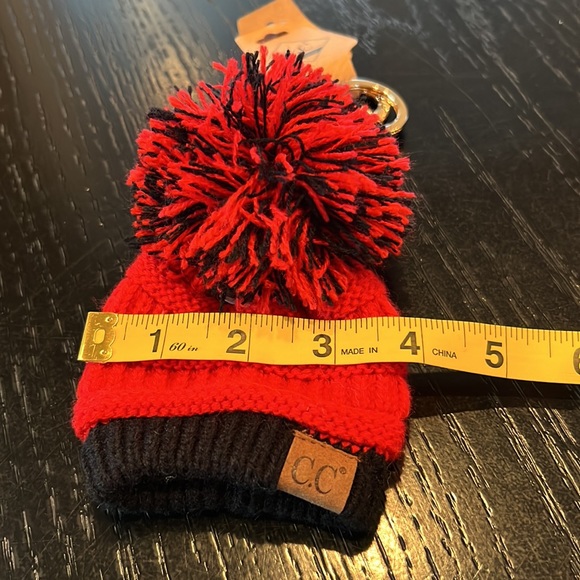 C.C Knit Hat Keychain with Pom Pom - Picture 5 of 6
